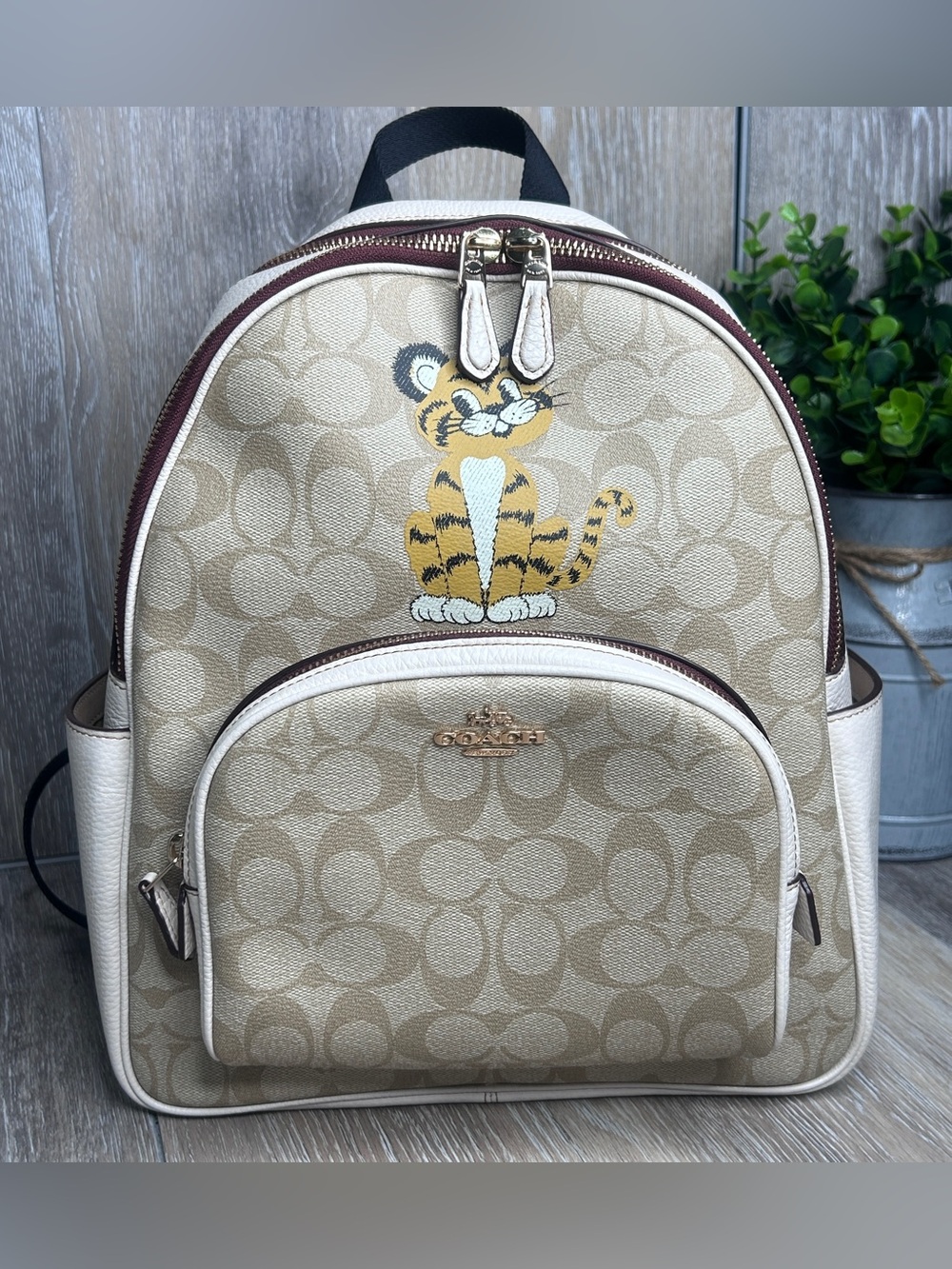 Coach Signature Canvas Tiger Backpack • Limited Edition Print • Beige & White